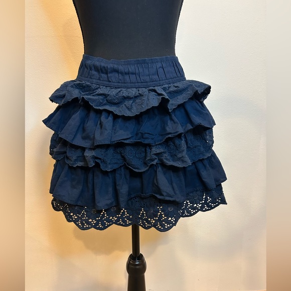 Hollister Dresses & Skirts - Hollister ruffle Skirt Size Medium